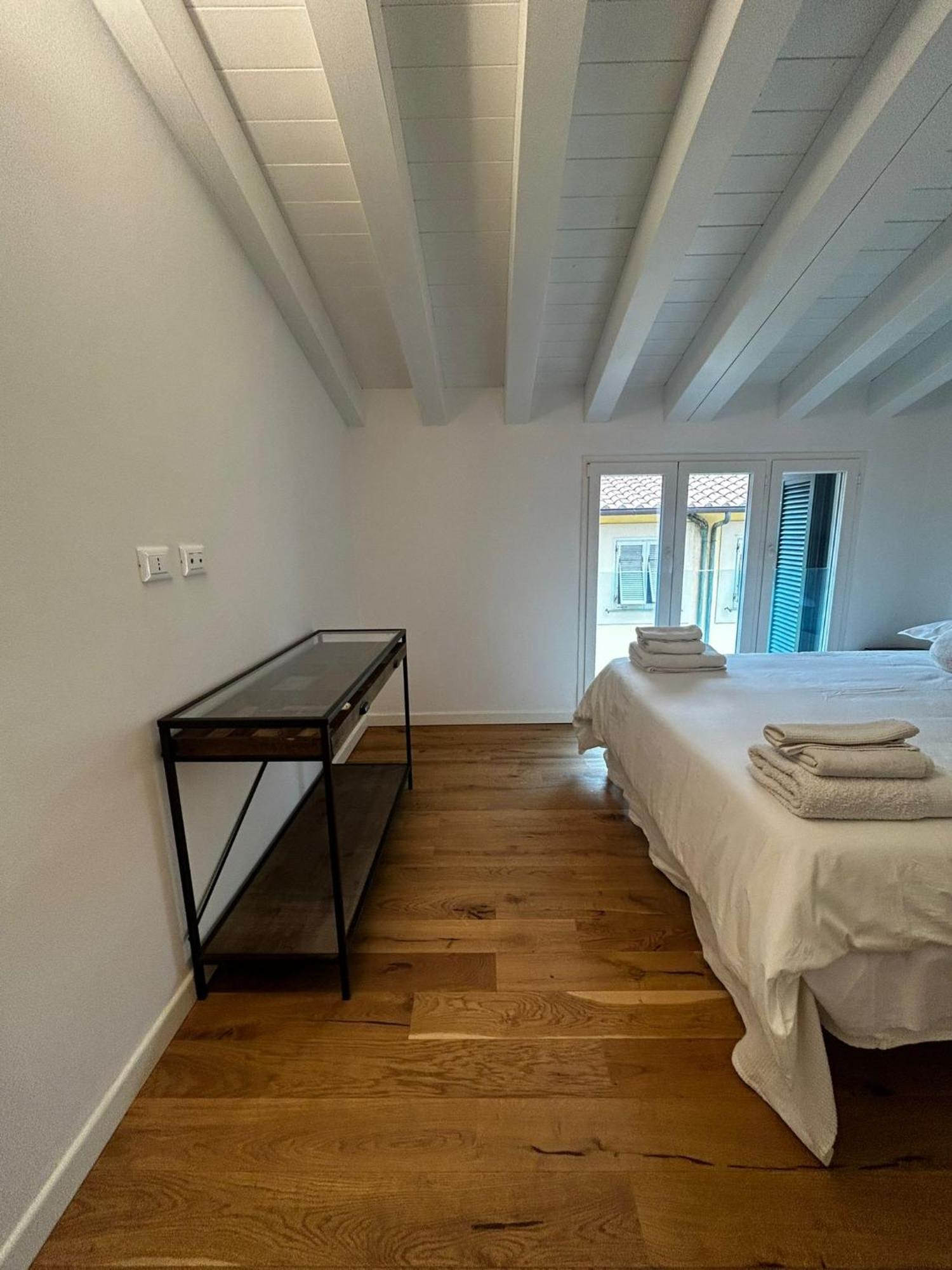 Waterfront Balcony I Grani 5 Resort Grand Suite ليفورنو المظهر الخارجي الصورة